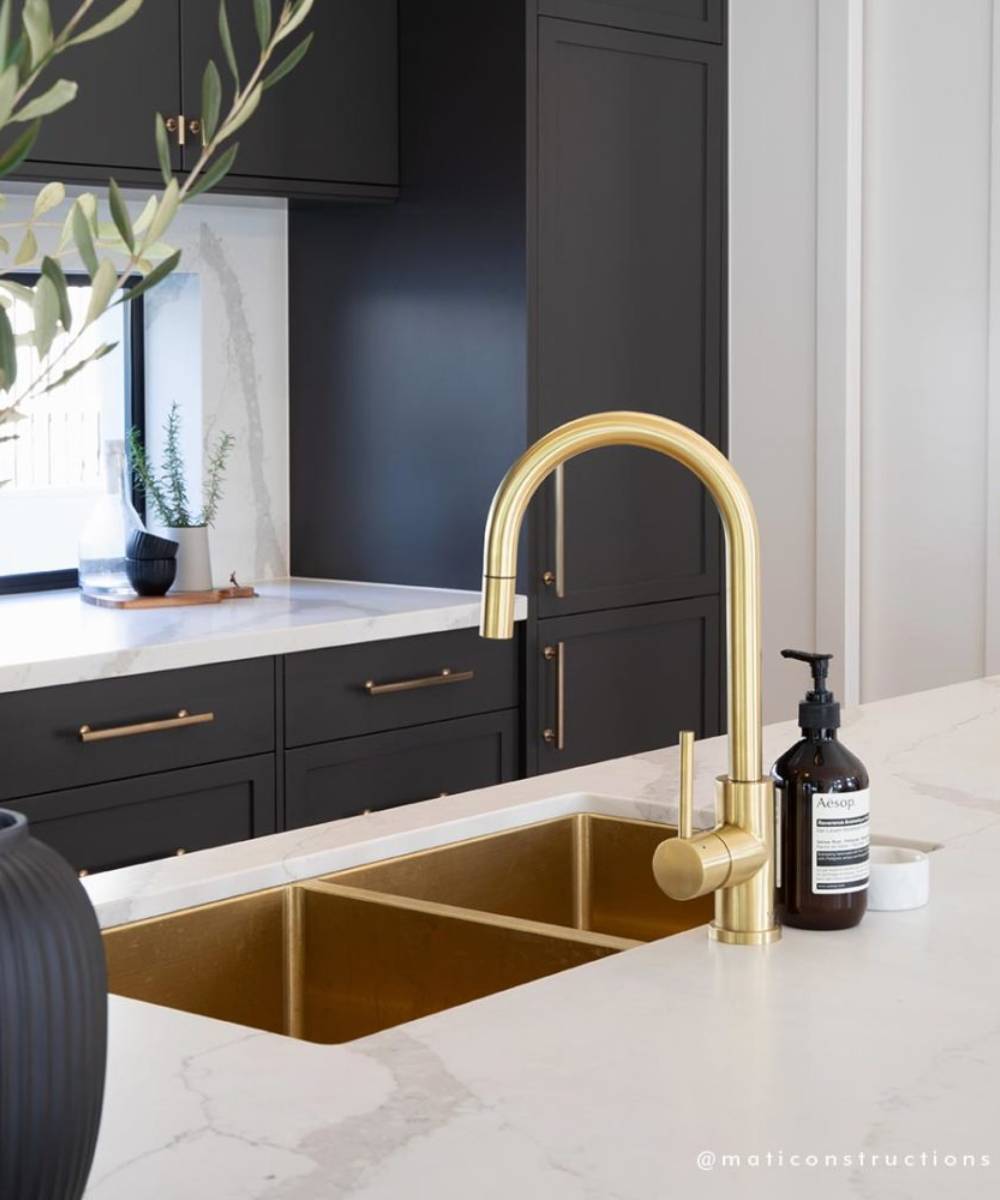 Évier de cuisine double 855 mm - laiton brossé - Tilia