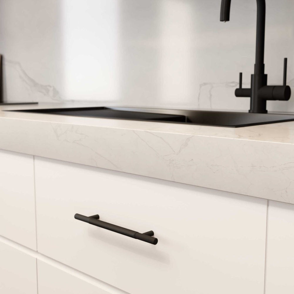 Poignée de meuble de cuisine texturée 220 mm - noir mat
